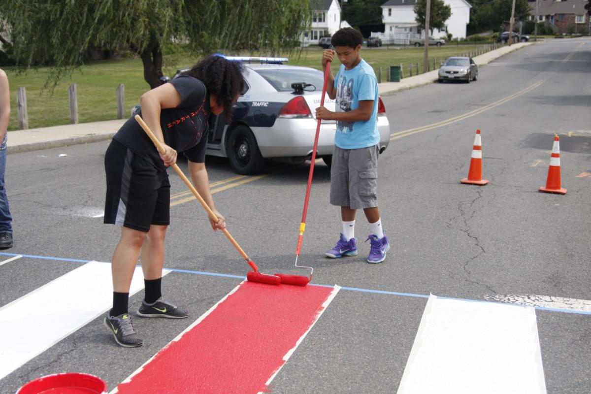 Students_painting_crosswalk